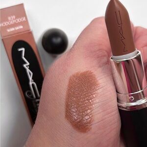 MAC Cosmetics Sleek Satin Lipstick 90s Brown Hodgepodge